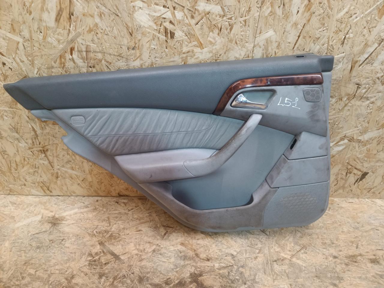 обшивка двери задняя левая Mercedes-Benz S-Класс W220 2002, 3.2 л., дизель, АКПП, седан, 2207302170 - фото №1