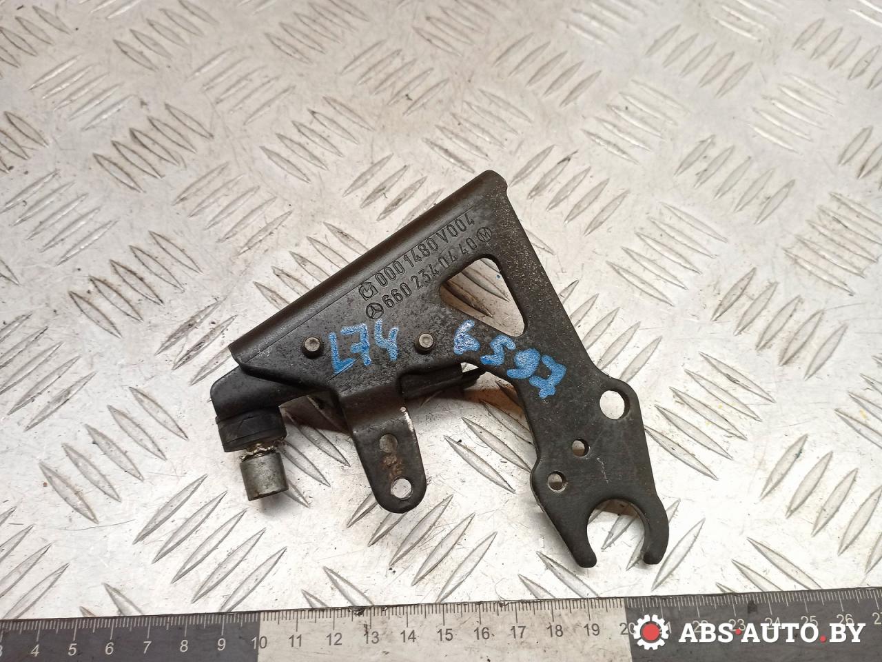 кронштейн двигателя Smart Fortwo 1 поколение 2001, 0.8 л., дизель, робот, 6602340440, A6602340440, 0001480V004 - фото №1