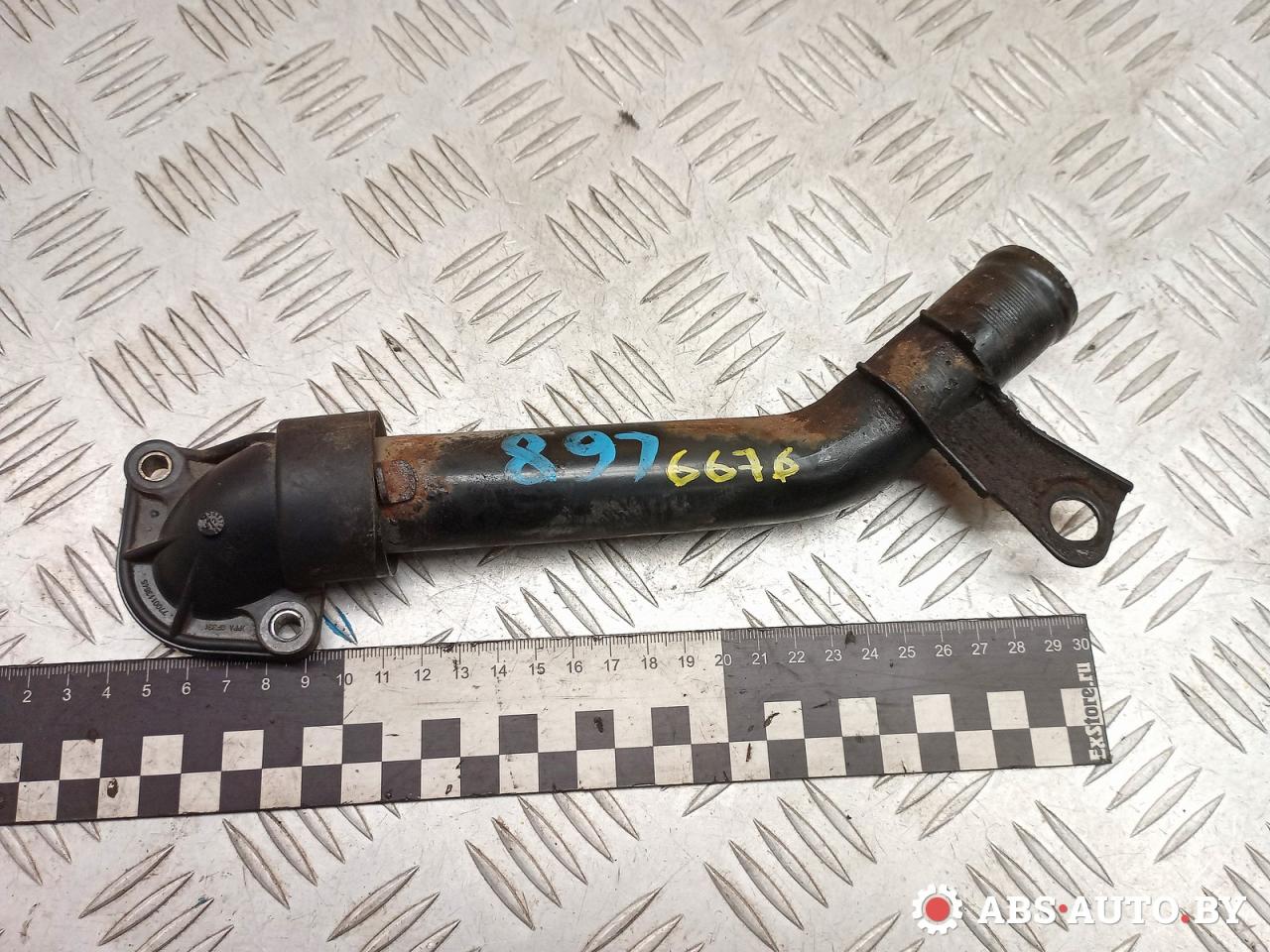 фланец (тройник) системы охлаждения Renault Laguna 2 поколение 2004, 1.8 л., бензин, МКПП, хетчбэк 5 дв., 7700113645, 7701047893, 8200590563, 4433216, 93198048, 13049AW300 - фото №1