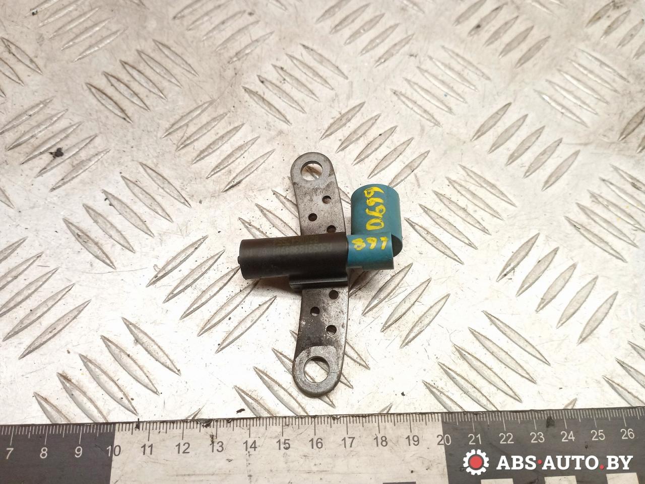 датчик коленвала Renault Laguna 2 поколение 2004, 1.8 л., бензин, МКПП, хетчбэк 5 дв., 8200647554, A2C5318384901, 6PU009163851, 6PU009163861, 8200360461, 8200680599, A2C59513360Z - фото №1