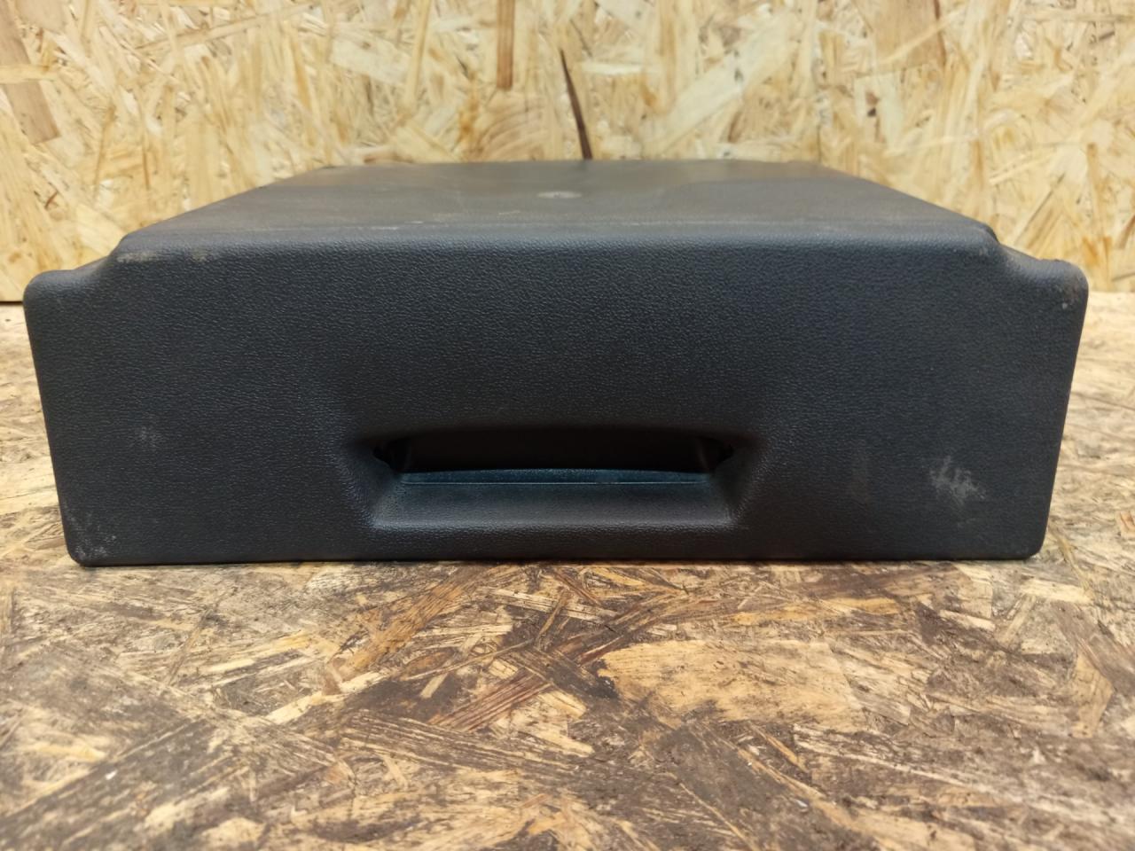 бардачок Renault Scenic 3 поколение 2010, 1.5 л., K9K 832, дизель, МКПП, 873900002R - фото №1