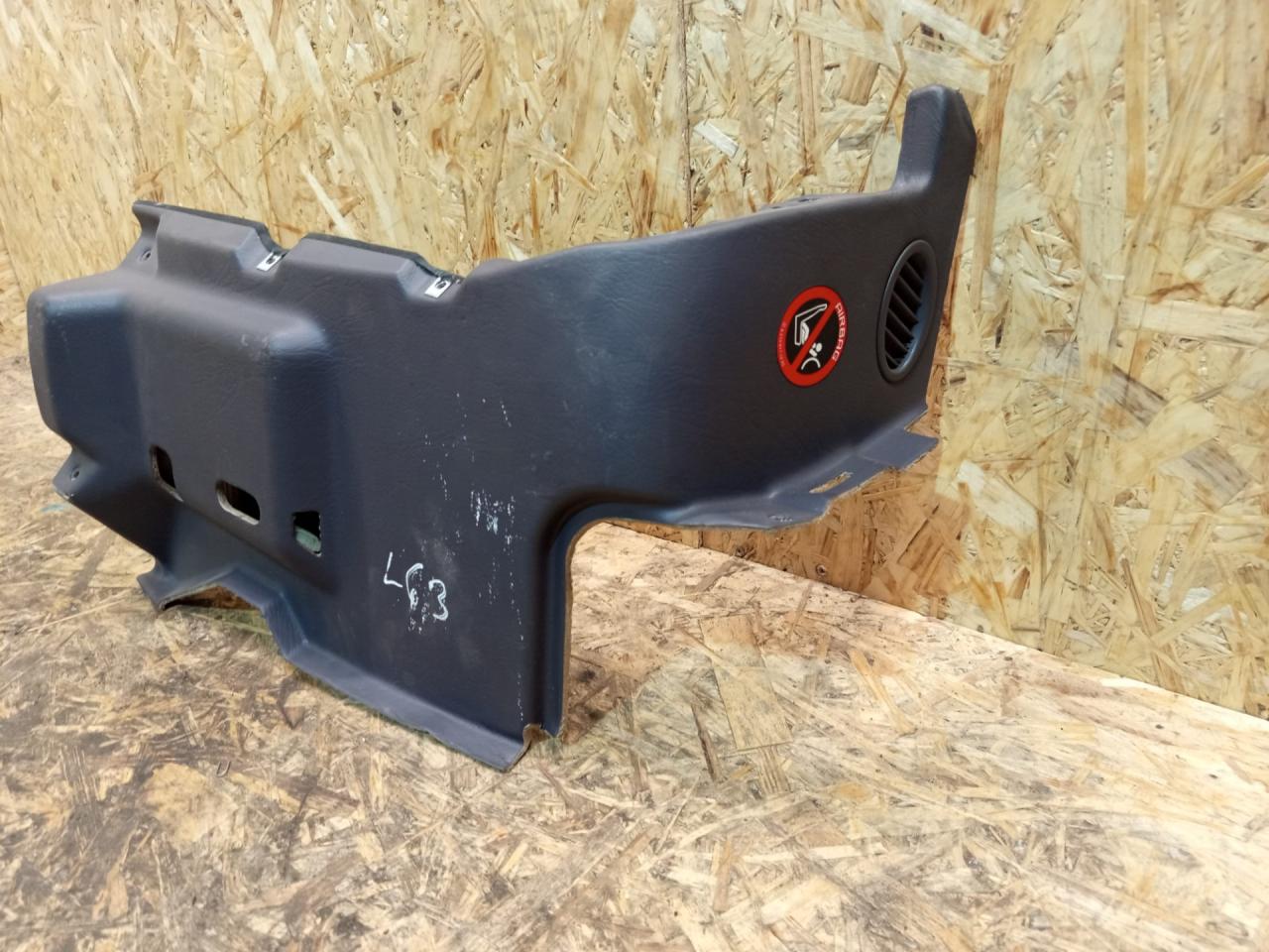 накладка на торпедо (консоль) Mercedes-Benz A W168 1 поколение (1997-2001) 2001, 1.4 л., бензин, АКПП, хетчбэк 5 дв., A1686801287 - фото №1