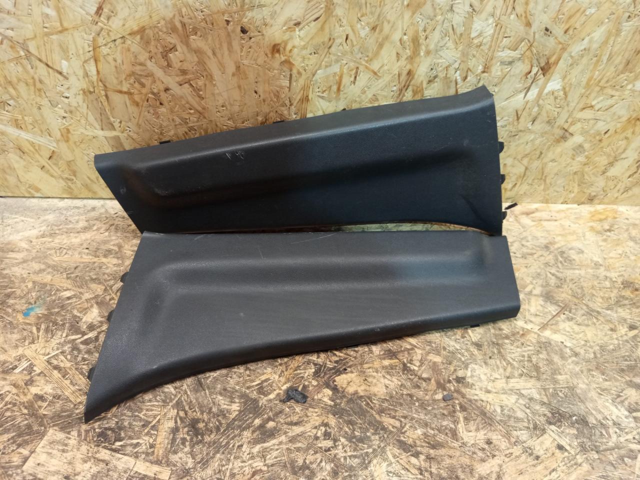 обшивка стойки центральной левой Renault Scenic 3 поколение 2010, 1.5 л., K9K 832, дизель, МКПП, 769150008R, 769160008R - фото №1