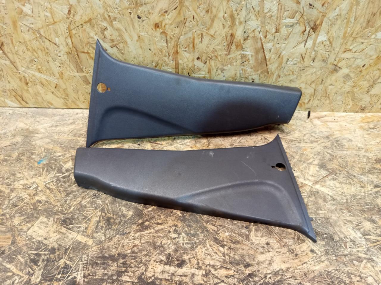 обшивка стойки центральной правой Mercedes-Benz A W168 1 поколение (1997-2001) 2000, 1.7 л., дизель, МКПП, A1686920222, A1686920122 - фото №1