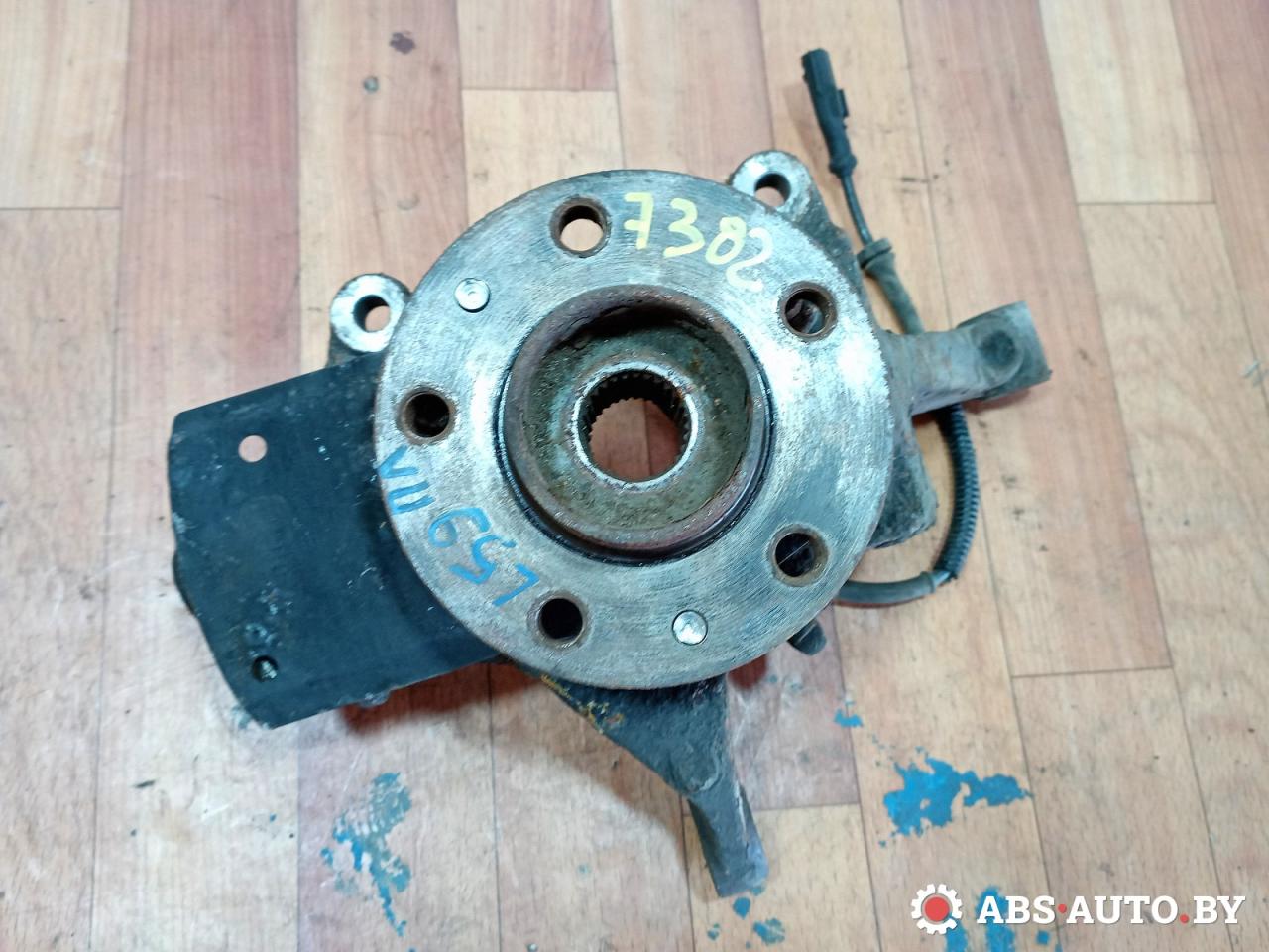 ступица передняя левая Renault Trafic 3 поколение 2016, 1.6 л., R9M 408, дизель, МКПП, микроавтобус, 93868517, 479108892R - фото №1