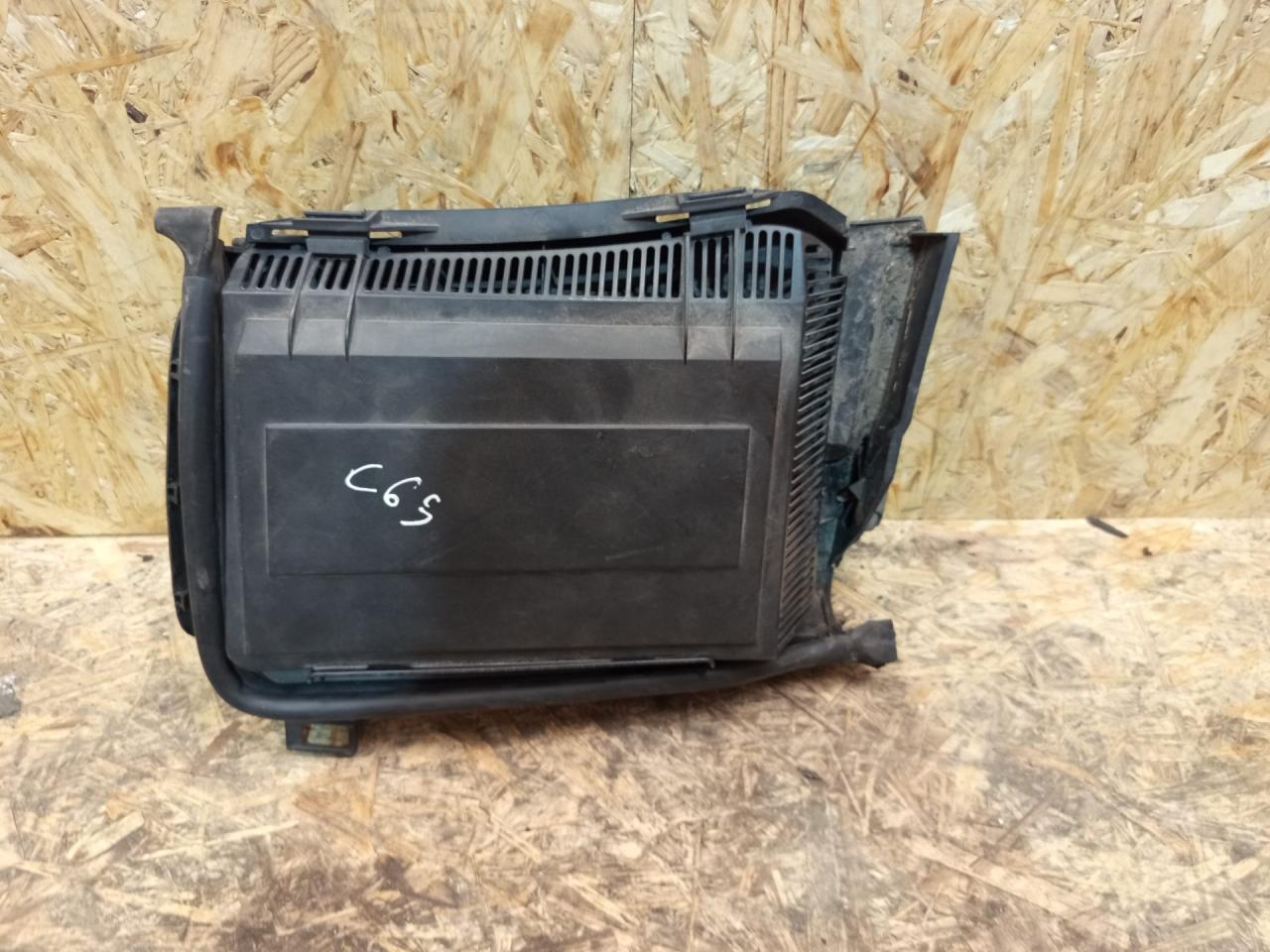 корпус салонного фильтра BMW 5 серия E39 1999, 3.0 л., M57 D30 (306D1), дизель, АКПП - фото №1