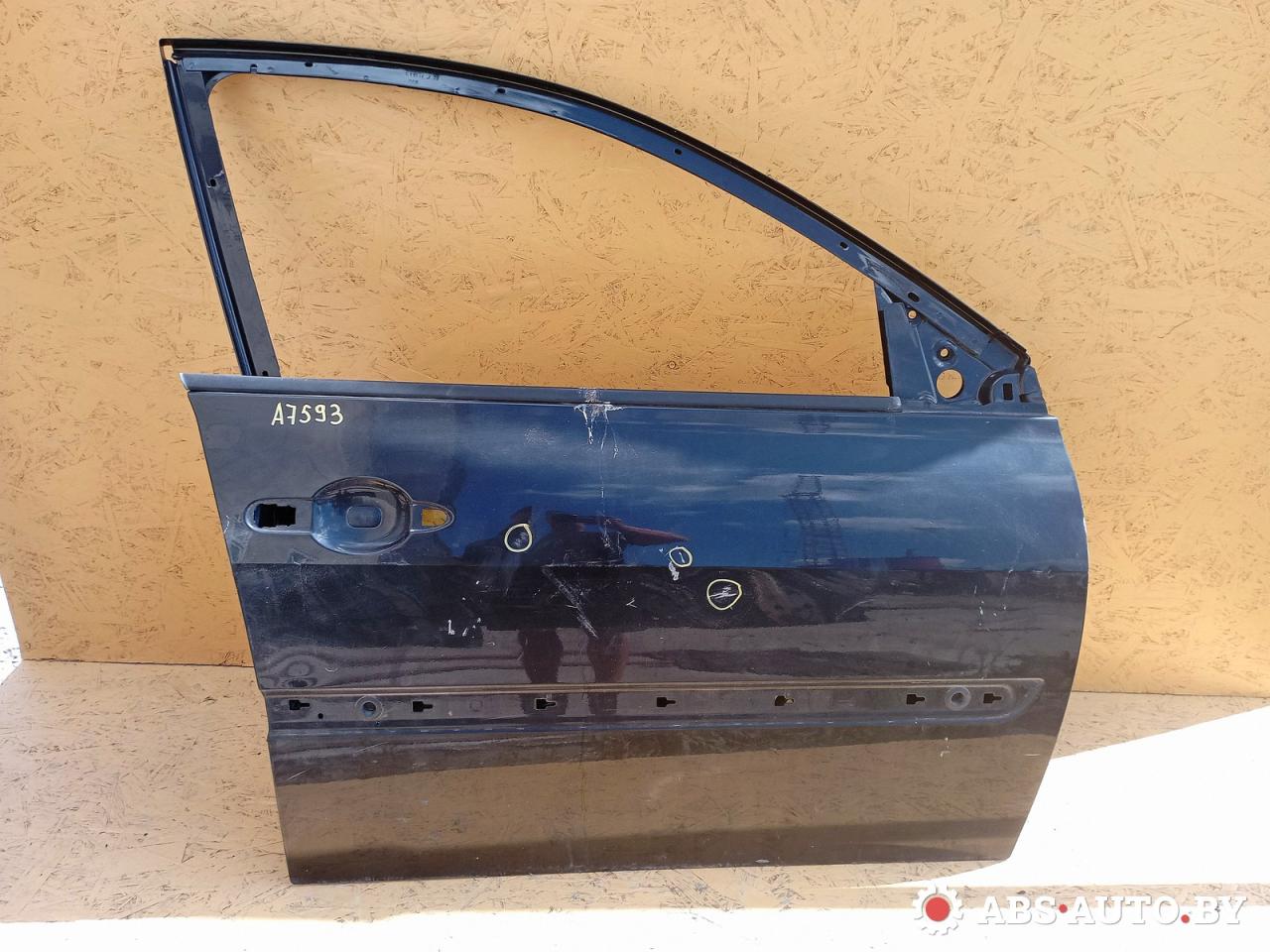 дверь передняя правая Renault Megane 2 поколение 2003, 8200320432, 43R001100, E143R001100 - фото №1