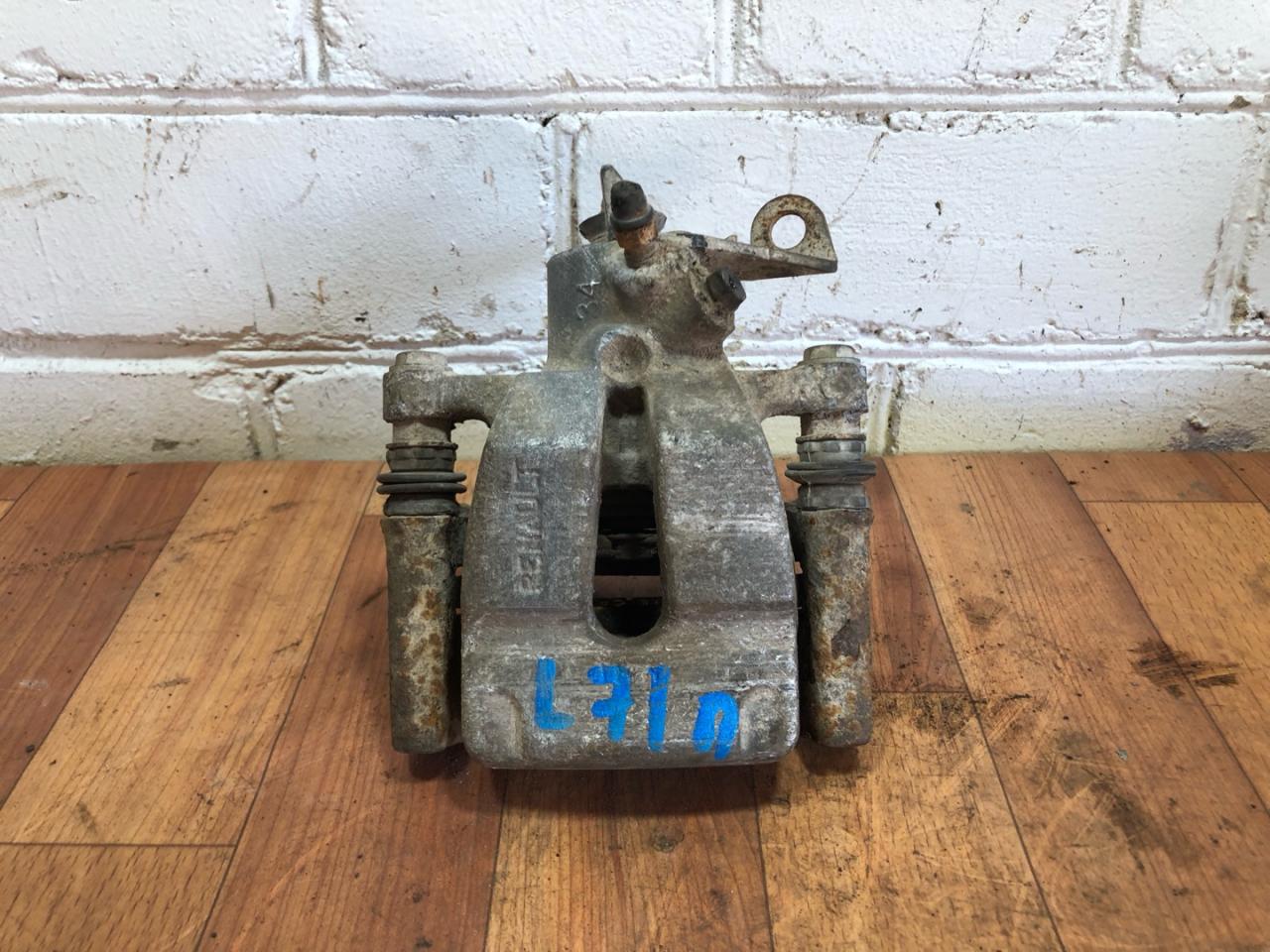 суппорт задний правый Renault Scenic 2 поколение 2005, 1.5 л., дизель, МКПП, передний привод, 34, 3712 - фото №1