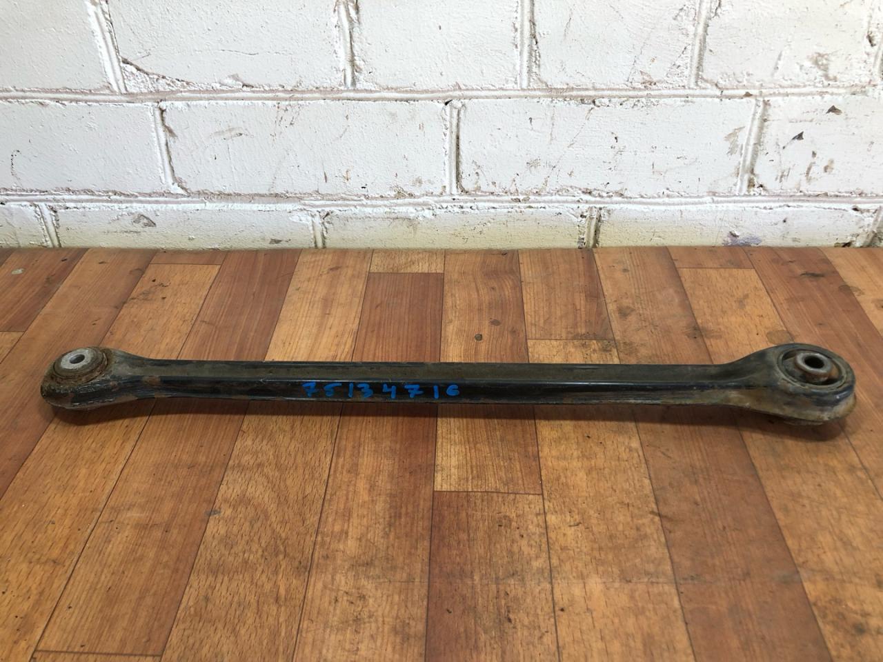 рычаг задний Smart Fortwo 1 поколение 2001, 0.8 л., дизель, робот - фото №1