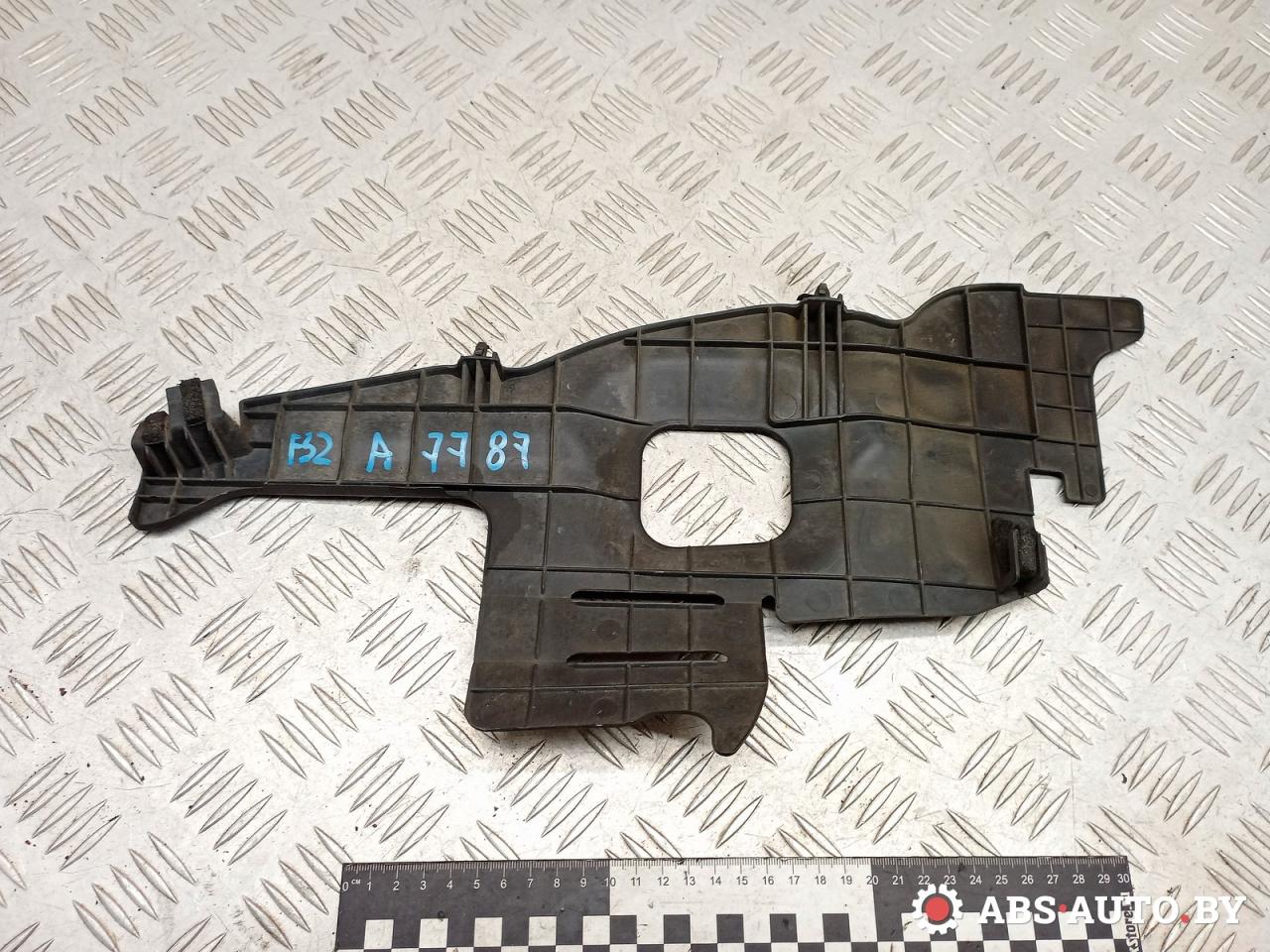 воздуховод (дефлектор) радиатора Toyota RAV4 3 поколение (XA30) 2006, 2.2 л., дизель, МКПП, внедорожник 5 дв., 5329342010 - фото №1