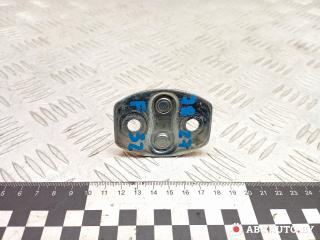 ответная часть (скоба) замка двери Toyota RAV4 3 поколение (XA30) 2006, 2.2 л., дизель, МКПП, внедорожник 5 дв.