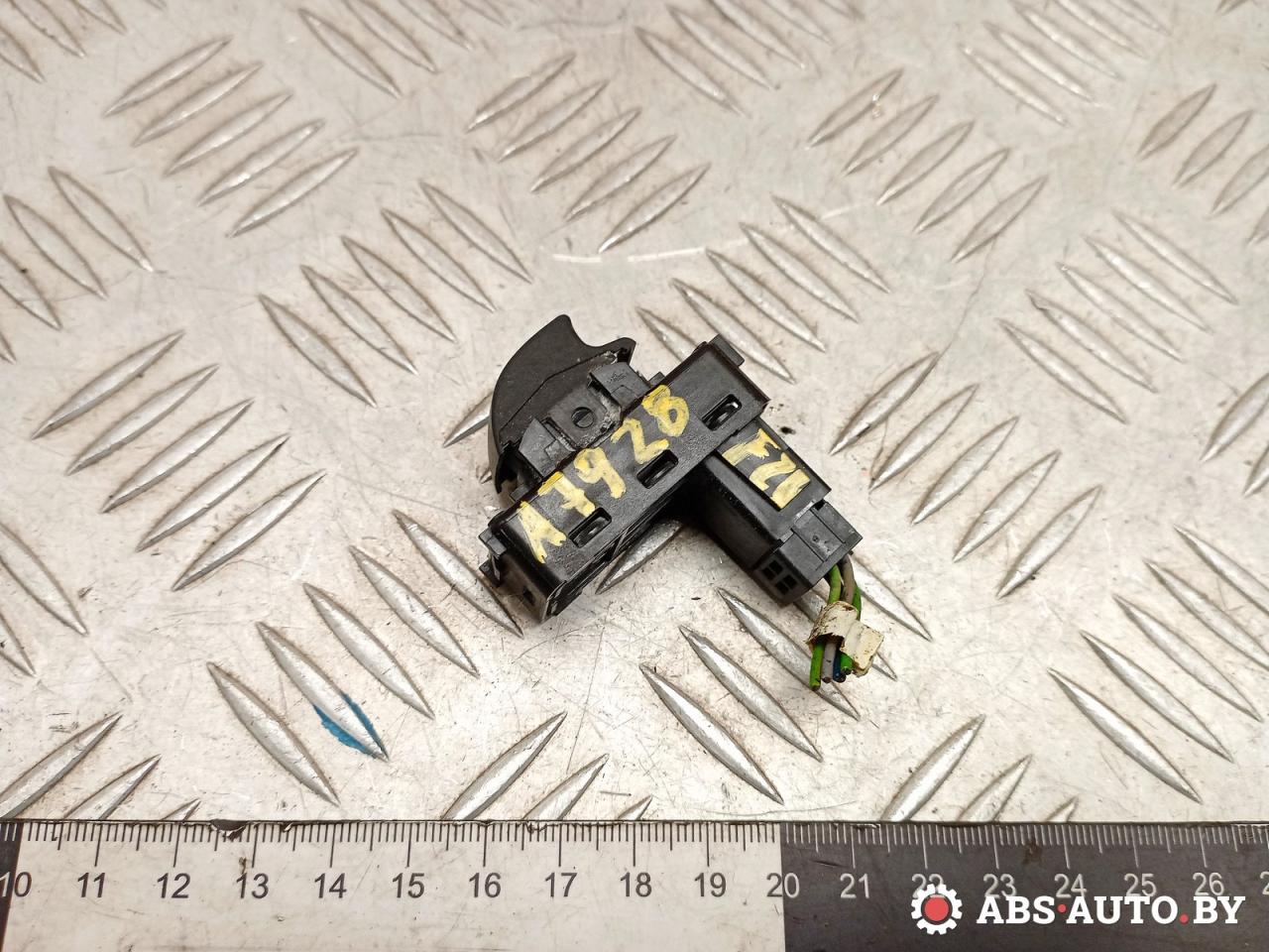 кнопка стеклоподъемника двери Citroen Berlingo 2 поколение (B9) 2011, 1.6 л., дизель, МКПП, 9666955077 - фото №1