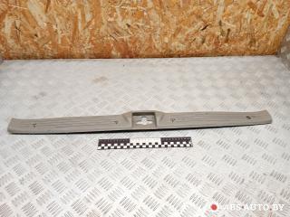 накладка внутренняя на заднюю панель кузова Hyundai Terracan 1 поколение [рестайлинг] 2005, 2.9 л., дизель, 5МКПП, полный привод, 84240H1002