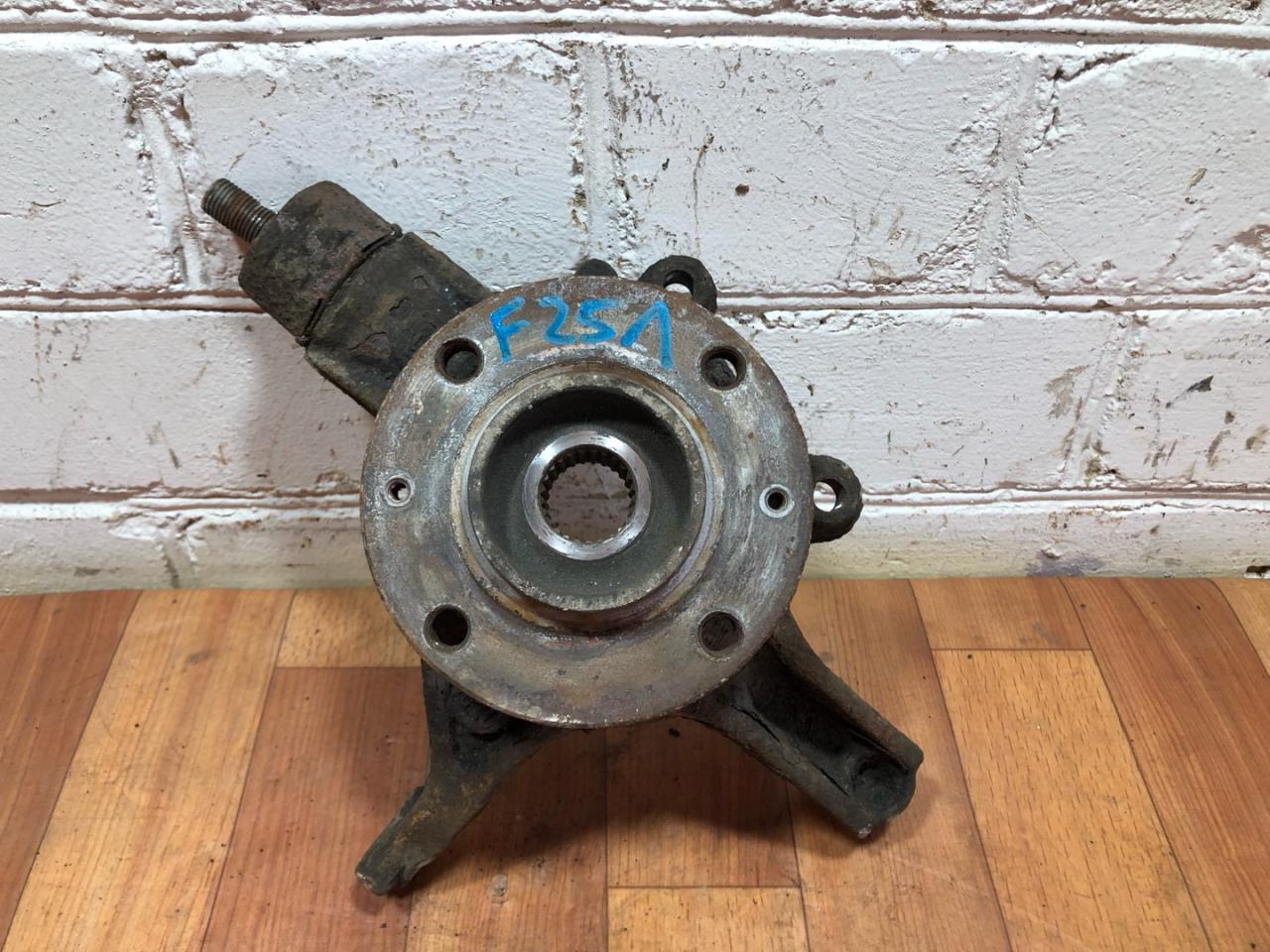 ступица передняя левая Citroen Berlingo 2 поколение (B9) 2009, 1.6 л., дизель, МКПП, фургон, 078, P56 - фото №1