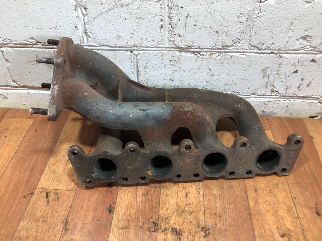 коллектор выпускной Audi A4 B5 (1994 - 1999), 1.8 л., i, бензин, 058253033A - фото №1