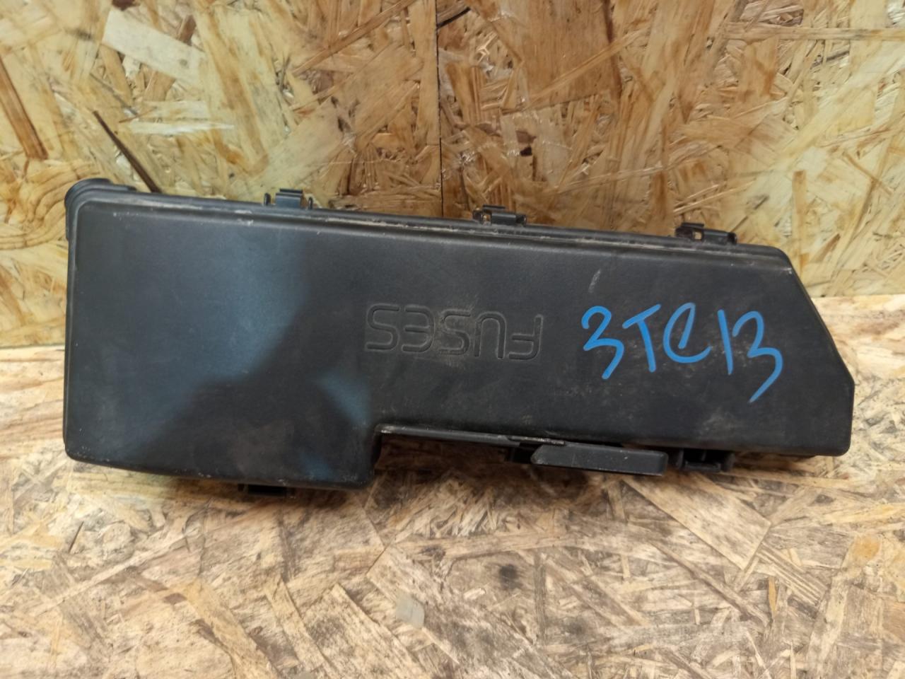 крышка блока предохранителей Volvo XC70 1 поколение 2004, 2.4 л., дизель, АКПП, универсал, 9494211 - фото №1