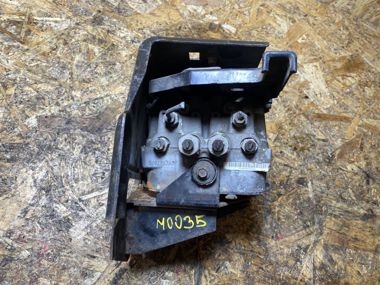 блок ABS Chrysler Voyager 2 поколение 1994, 2822531, 650141327 - фото №1