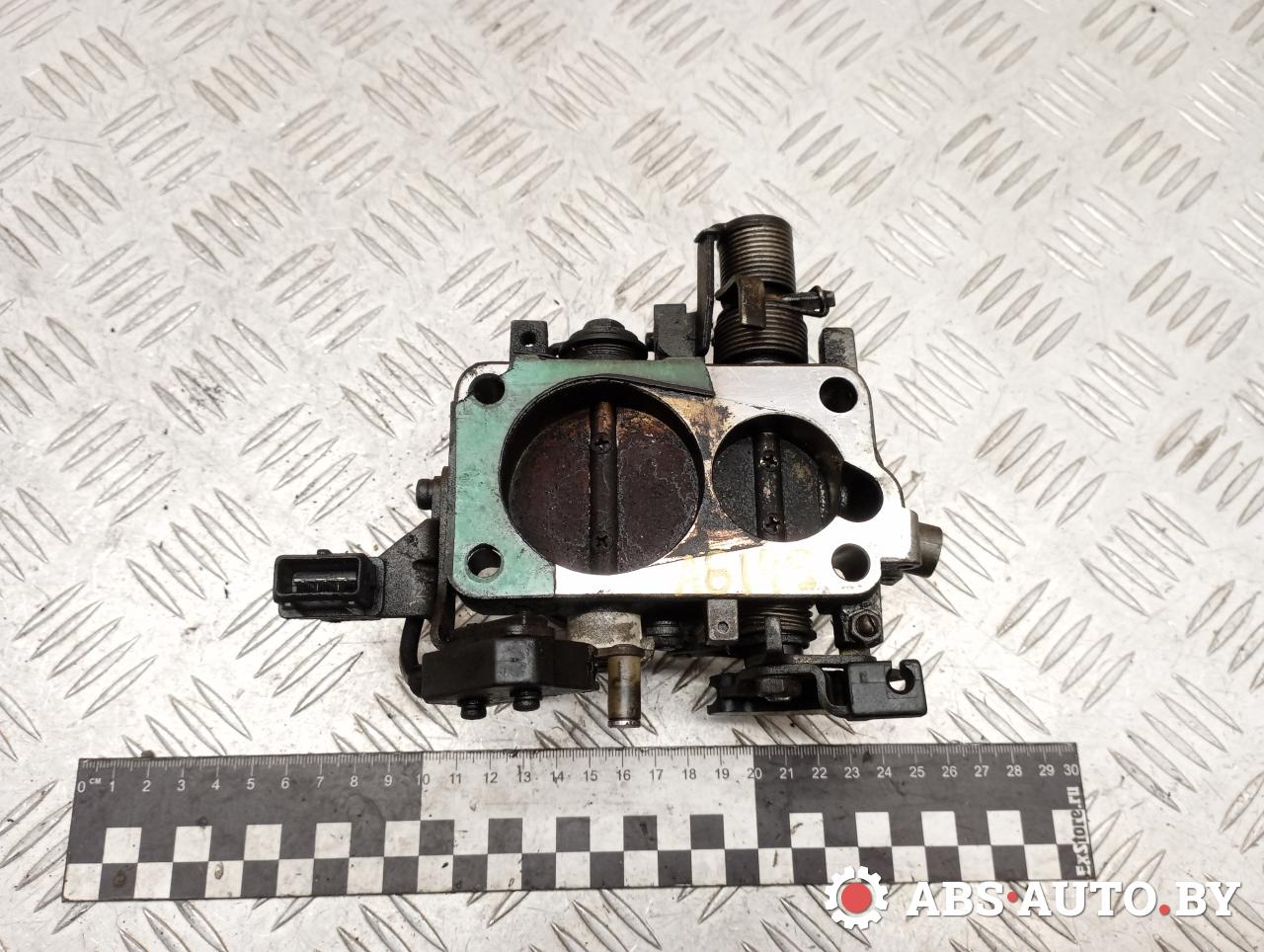 заслонка дроссельная Audi 80 8C/B4 1992, 2.0 л., бензин, 053063B - фото №1