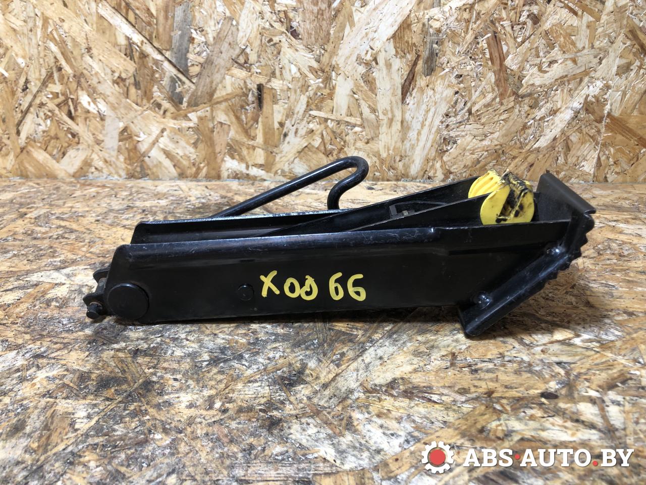 домкрат Renault Twingo 1 поколение 1995 - фото №1