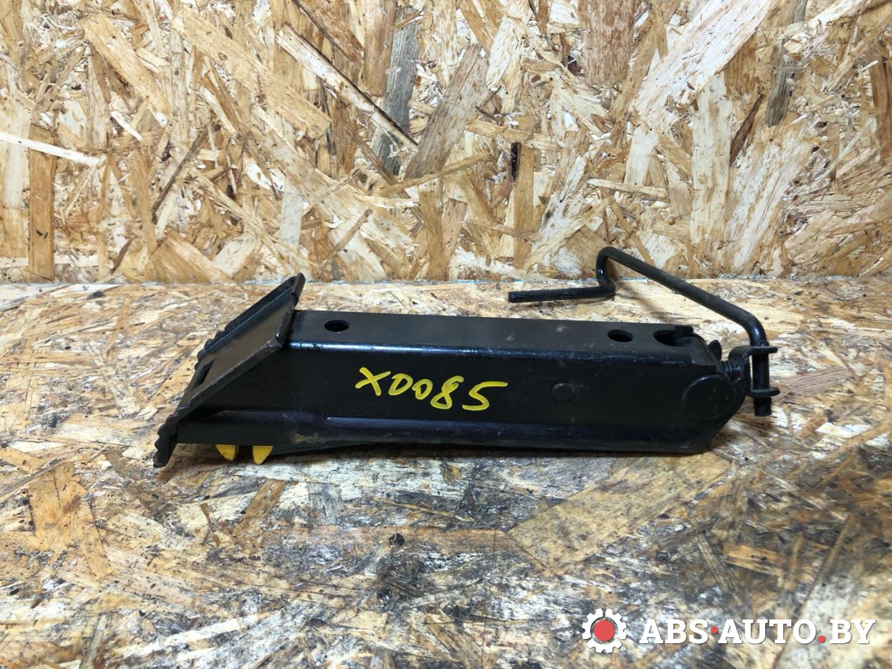 домкрат Renault Twingo 1 поколение 1995 - фото №1