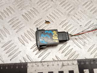 кнопка (выключатель) Toyota RAV4 2 поколение (XA20) [рестайлинг] 2005, 2.0 л., дизель, МКПП, 156480