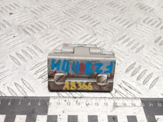 петля двери Volvo XC70 1 поколение 2004, 2.4 л., дизель, АКПП, универсал