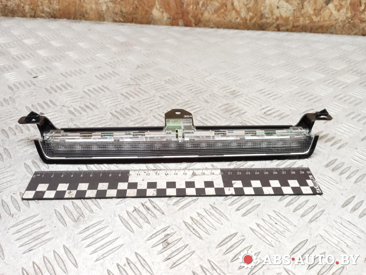 дополнительный стоп-сигнал Volvo XC70 1 поколение 2004, 2.4 л., дизель, АКПП, универсал, 152690, 30634878 - фото №1