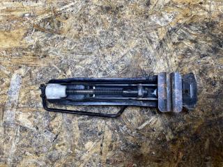 домкрат Ford Ka 1 поколение 2003, D3L5A, 98AB17080DA