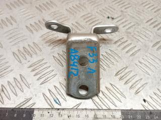 петля двери Toyota RAV4 3 поколение (XA30) 2006, 2.2 л., дизель, МКПП, внедорожник 5 дв.