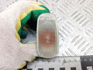 повторитель поворота на крыле левый Toyota RAV4 2 поколение (XA20) [рестайлинг] 2005, 2.0 л., дизель, МКПП, E130294