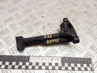 кронштейн двигателя Toyota RAV4 3 поколение (XA30) 2006, 2.2 л., дизель, МКПП, внедорожник 5 дв., 3311842010