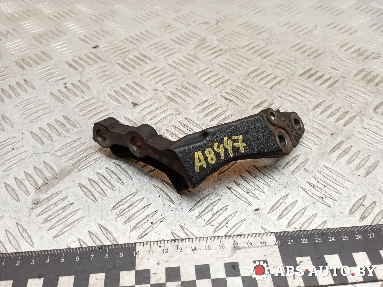 кронштейн двигателя Toyota RAV4 3 поколение (XA30) 2006, 2.2 л., дизель, МКПП, внедорожник 5 дв. - фото №1