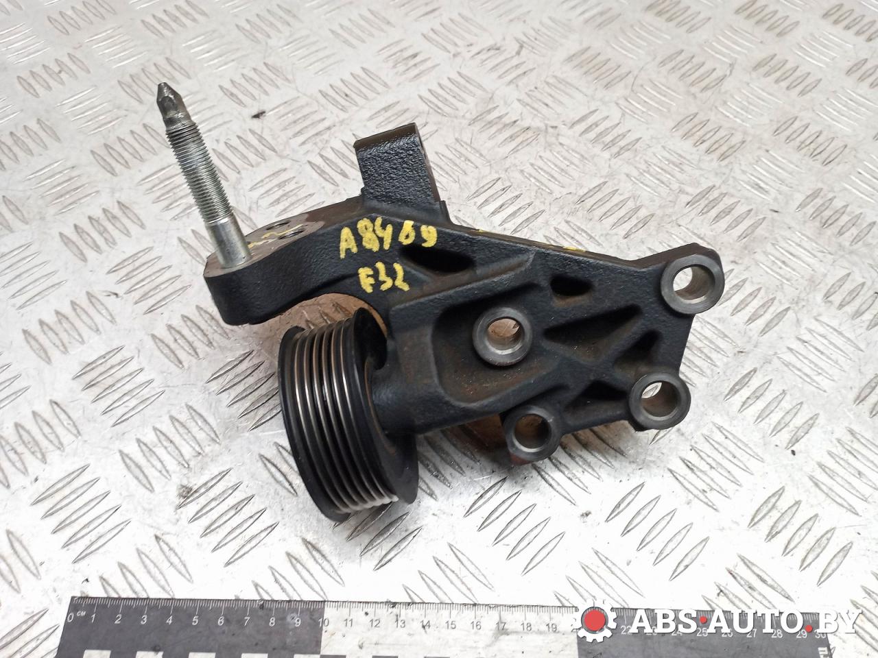 кронштейн двигателя Toyota RAV4 3 поколение (XA30) 2006, 2.2 л., дизель, МКПП, внедорожник 5 дв., 1231526020 - фото №1