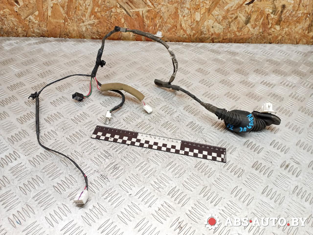 дверная проводка Toyota RAV4 3 поколение (XA30) 2006, 2.2 л., дизель, МКПП, внедорожник 5 дв., 8215342100, 8215342100C - фото №1