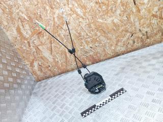 замок двери задней левой Toyota RAV4 3 поколение (XA30) 2006, 2.2 л., дизель, МКПП, внедорожник 5 дв., 6060620