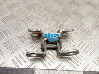 петля крышки багажника Toyota RAV4 3 поколение (XA30) 2006, 2.2 л., дизель, МКПП, внедорожник 5 дв.