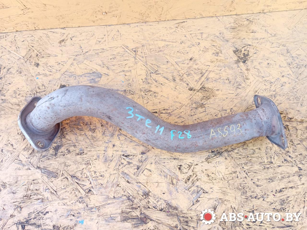 труба приемная глушителя Volvo XC70 1 поколение 2004, 2.4 л., дизель, АКПП, универсал - фото №1