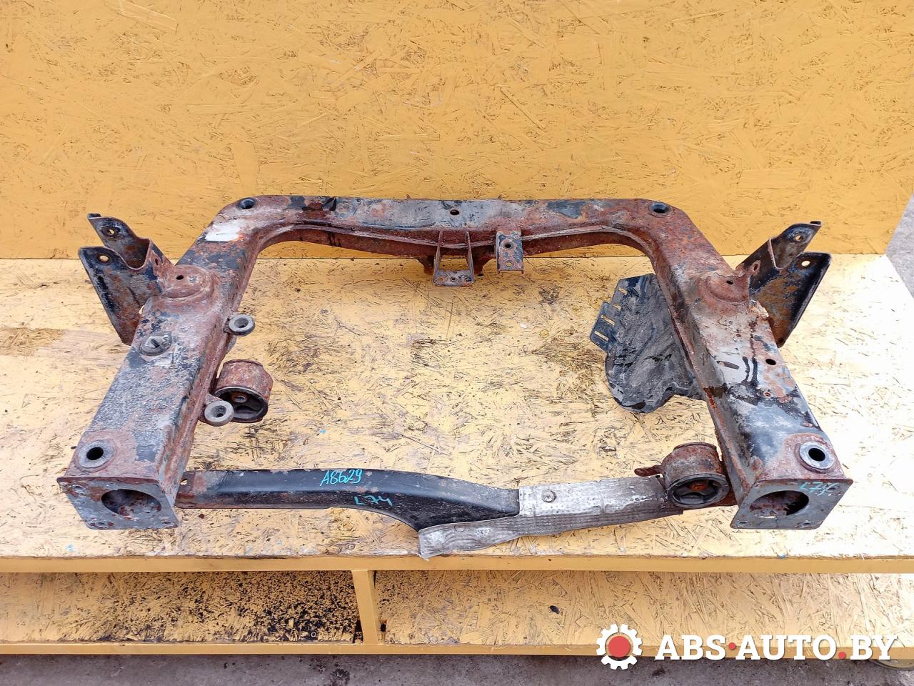 балка подвески задняя Smart Fortwo 1 поколение 2001, 0.8 л., дизель, робот - фото №1