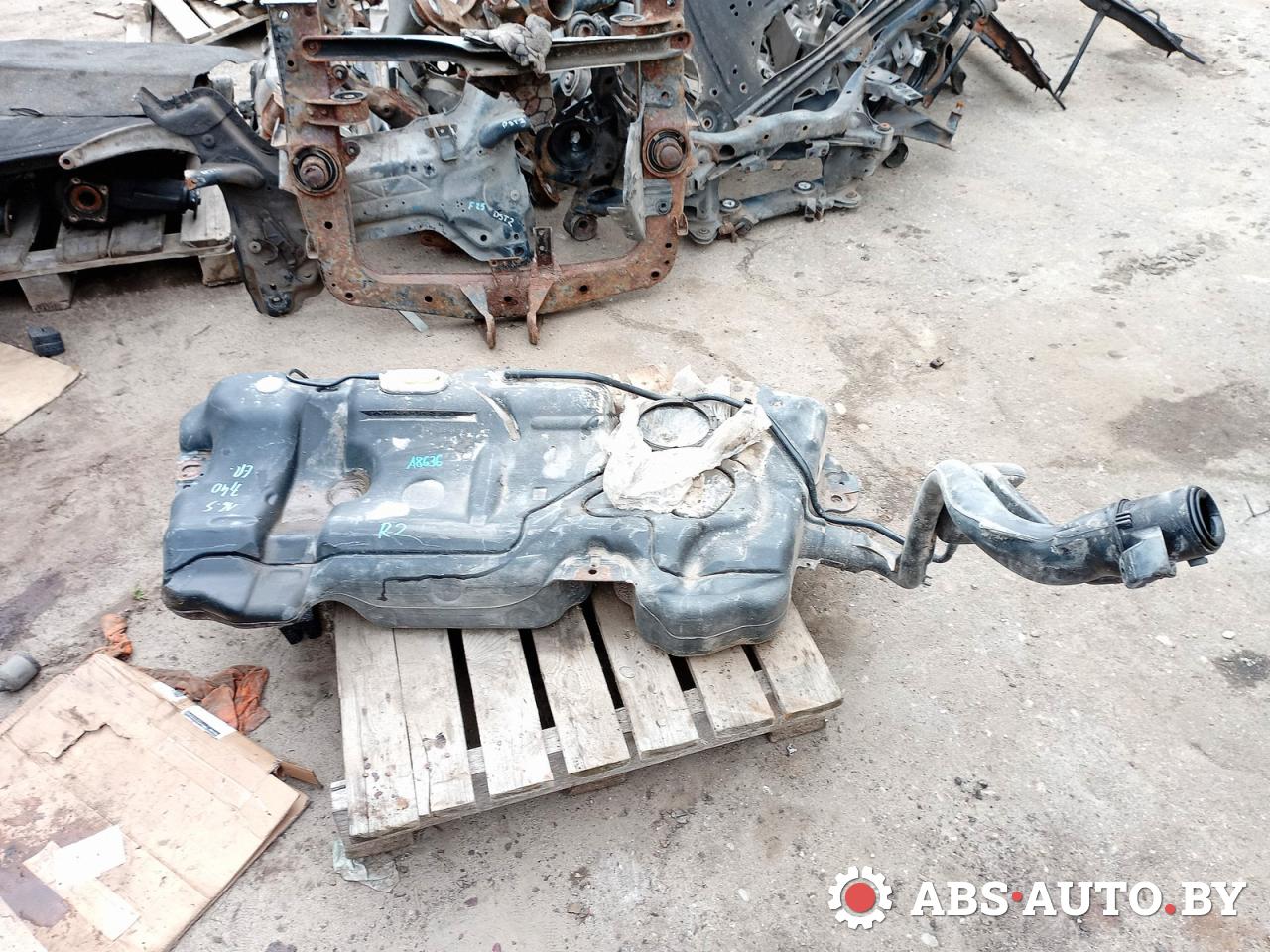 бак топливный Peugeot 407 1 поколение 2006, 2.0 л., RFN (EW10J4), бензин, универсал, 9641623880, 9646571780, 9646571880, 9646571980, 9647085780, 9647086080 - фото №1