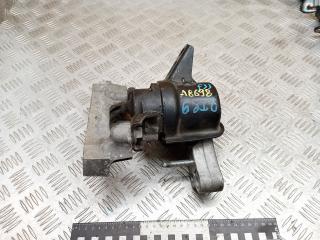 подушка крепления КПП Toyota RAV4 3 поколение (XA30) 2006, 2.2 л., дизель, МКПП, внедорожник 5 дв.