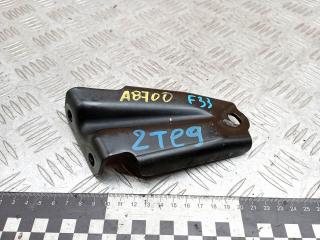 кронштейн (крепление) Toyota RAV4 3 поколение (XA30) 2006, 2.2 л., дизель, МКПП, внедорожник 5 дв.