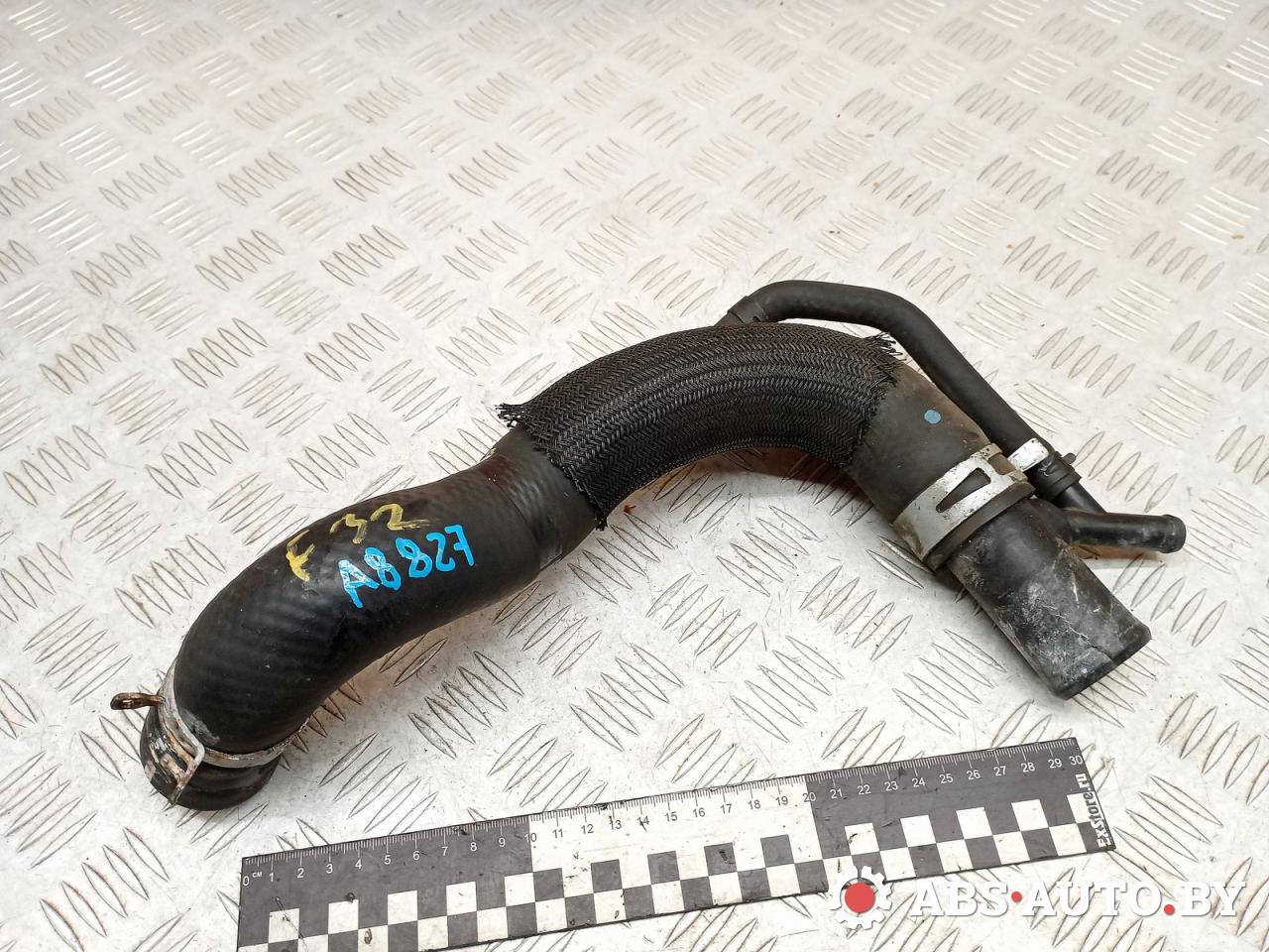 кронштейн (крепление) Toyota RAV4 3 поколение (XA30) 2006, 2.2 л., дизель, МКПП, внедорожник 5 дв. - фото №1