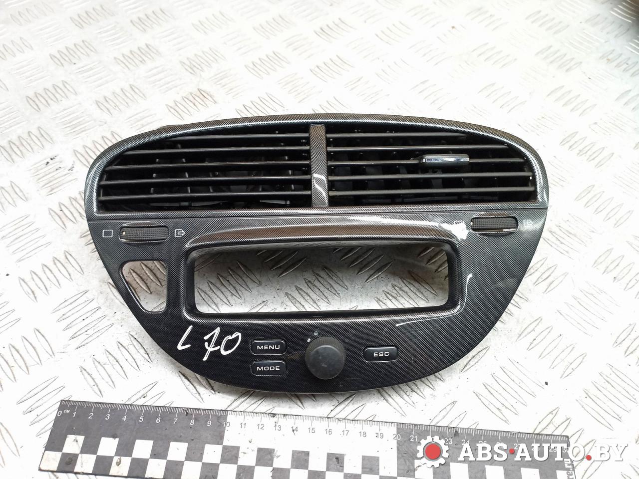 накладка на торпедо (консоль) Peugeot 607 1 поколение 9D 2004, 2.2 л., дизель, АКПП, седан, 9633544077, 9639913877, 15809800, 15809802 - фото №1