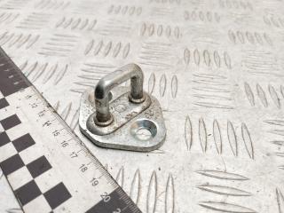 ответная часть (скоба) замка двери Toyota RAV4 2 поколение (XA20) [рестайлинг] 2005, 2.0 л., дизель, МКПП