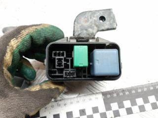 блок реле Toyota RAV4 2 поколение (XA20) [рестайлинг] 2005, 2.0 л., дизель, МКПП