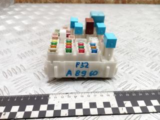 блок предохранителей Toyota RAV4 2 поколение (XA20) [рестайлинг] 2005, 2.0 л., дизель, МКПП, 215G01, 5G01