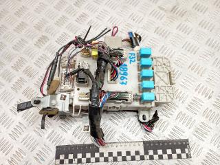 блок предохранителей Toyota RAV4 2 поколение (XA20) [рестайлинг] 2005, 2.0 л., дизель, МКПП, 5G01, 8198050030, 0665004651