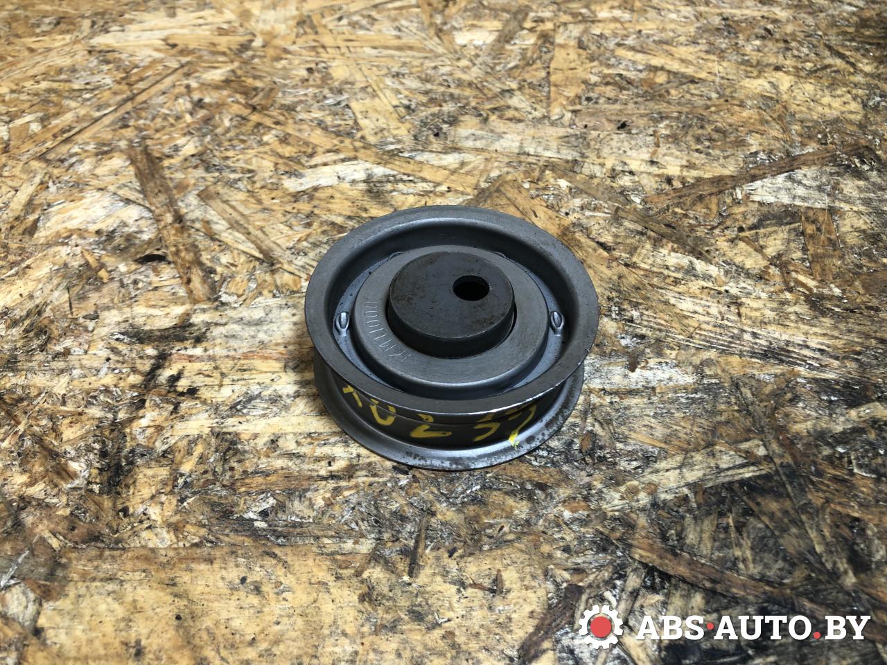 ролик натяжителя Volkswagen Passat B4 1995, 2.0 л., бензин, VKM11000 - фото №1