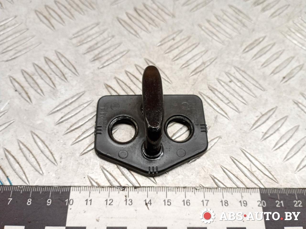 ответная часть (скоба) замка двери Volvo XC70 1 поколение 2004, 2.4 л., дизель, АКПП, универсал, 30661367 - фото №1