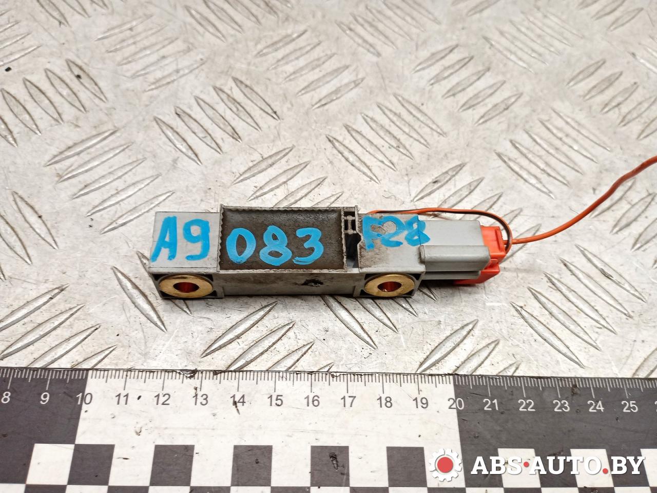 датчик удара Volvo XC70 1 поколение 2004, 2.4 л., дизель, АКПП, универсал, 9452777 - фото №1